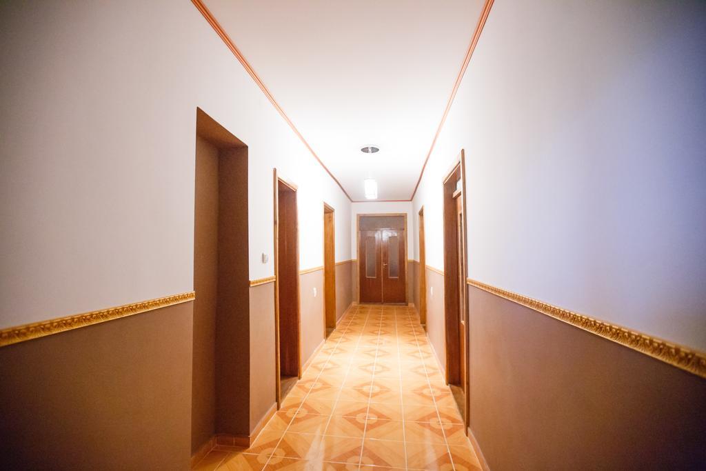 Guest House In Drachino Svaleava Exterior foto