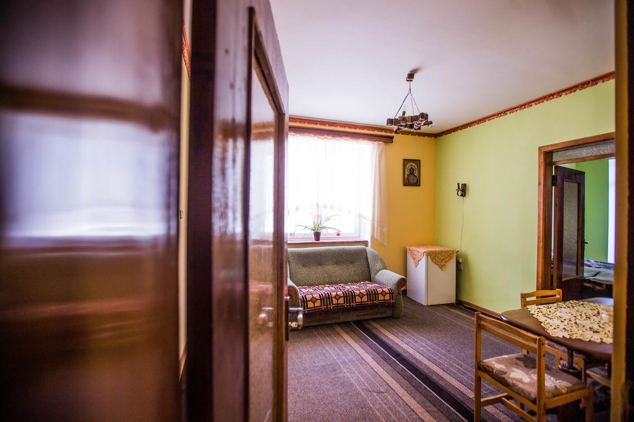 Guest House In Drachino Svaleava Exterior foto
