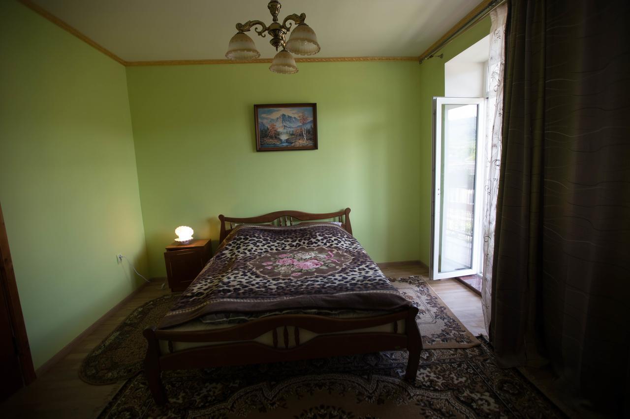 Guest House In Drachino Svaleava Exterior foto