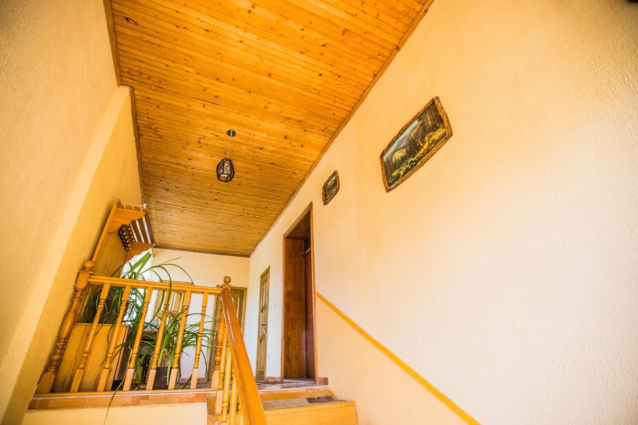 Guest House In Drachino Svaleava Exterior foto